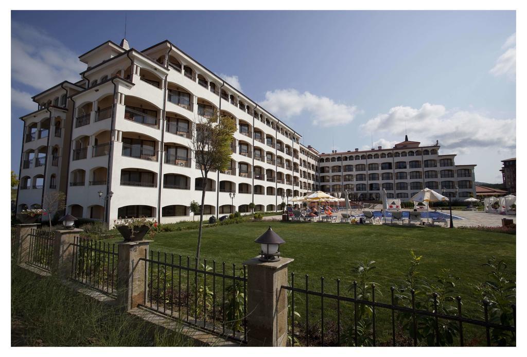 Aparthotel Regina Mare Tsarévo Extérieur photo