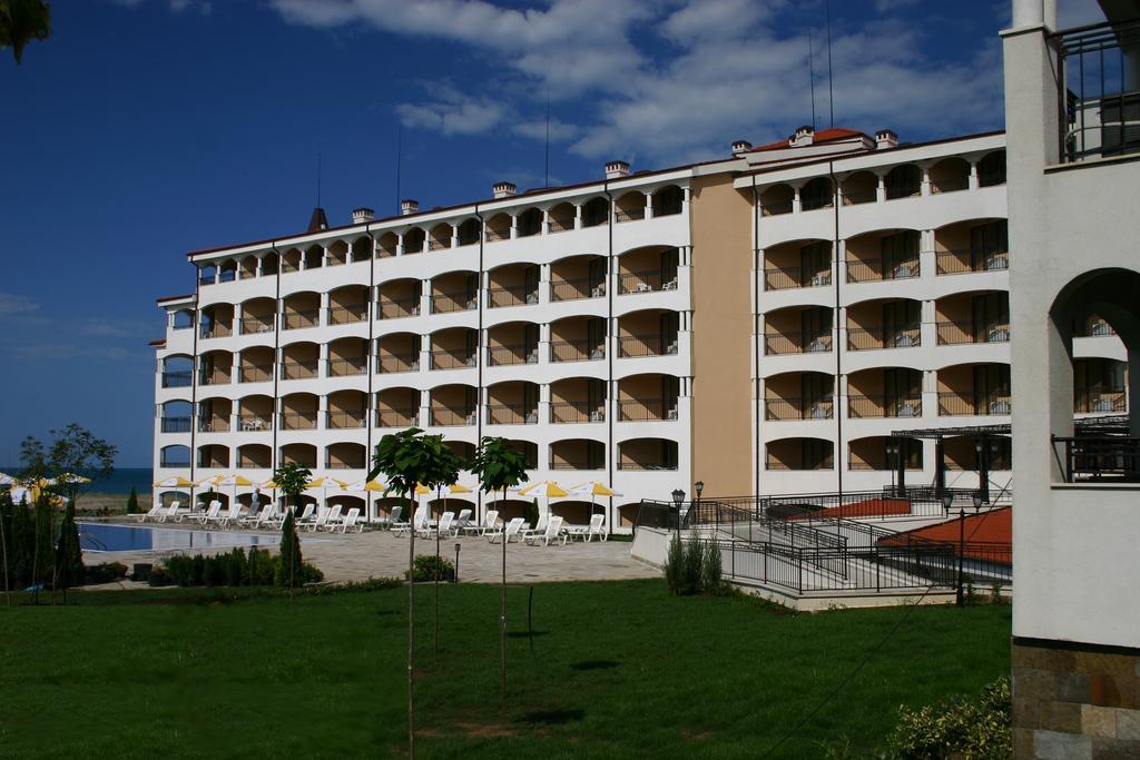 Aparthotel Regina Mare Tsarévo Extérieur photo