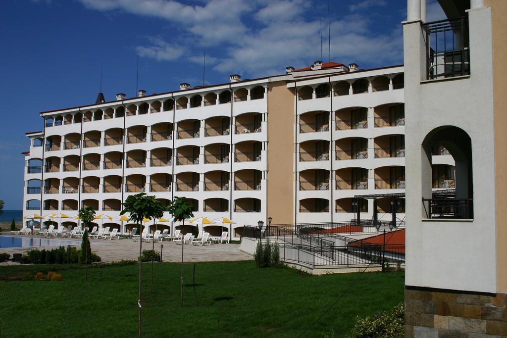 Aparthotel Regina Mare Tsarévo Extérieur photo