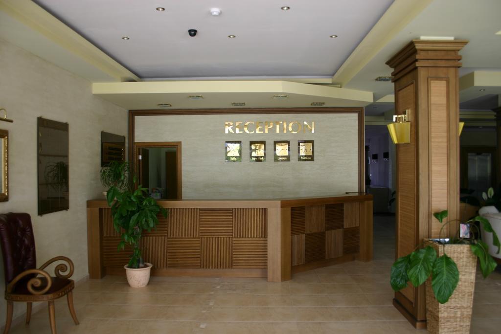 Aparthotel Regina Mare Tsarévo Extérieur photo